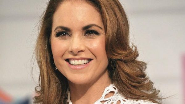 lucero-relembra-seu-inicio-na-televisao