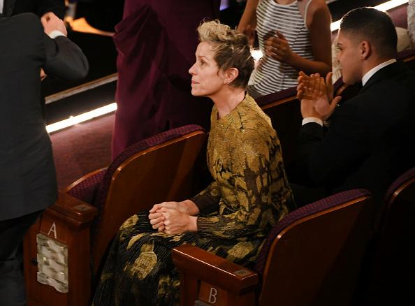 frances-mcdormand-e-premiada-com-o-oscar-de-melhor-atriz-por-tres-anuncios-para-um-crime