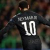 neymar-posta-foto-ganhando-beijo-do-filho-e-de-bruna-marquezine