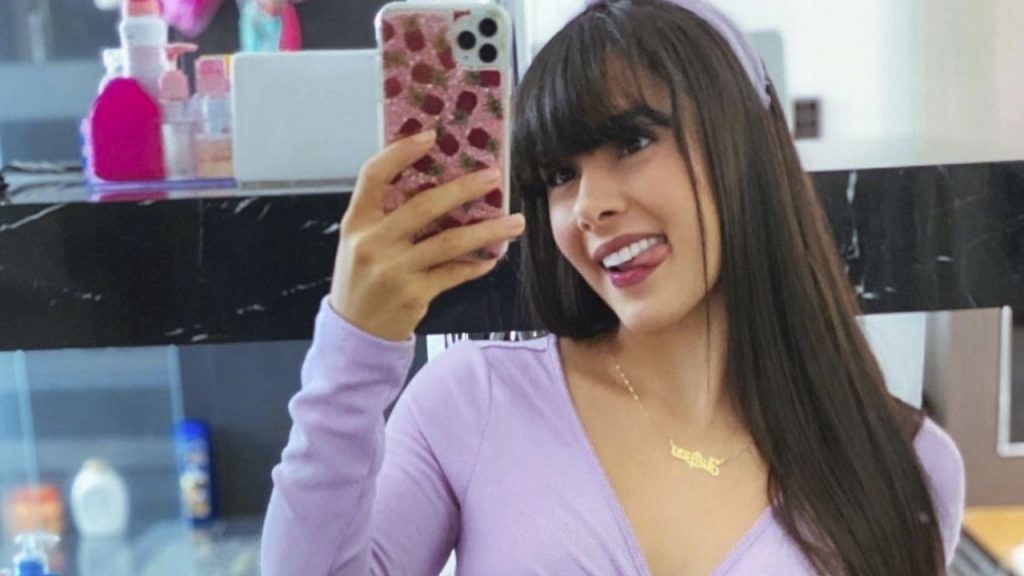 Juliana Bonde Faz Selfie Agachada E Causa Nas Redes Tudo Pop