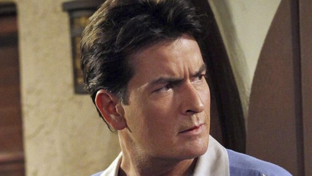 Mulher Invade Casa De Charlie Sheen E Tenta Estrangular O Ator 