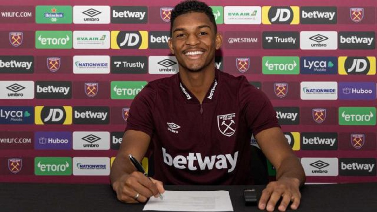 West Ham anunciou contratação do jovem ponta Luis Guilherme, do Palmeiras por cinco anos (Foto: Divulgação/West Ham)