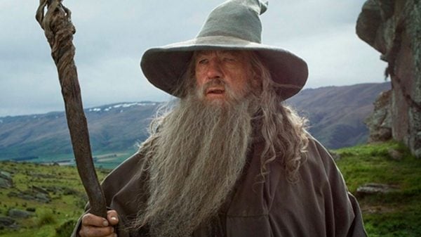 Sir Ian McKellen está pronto para dar vida novamente a Gandalf em novo filme de "O Senhor dos Anéis"