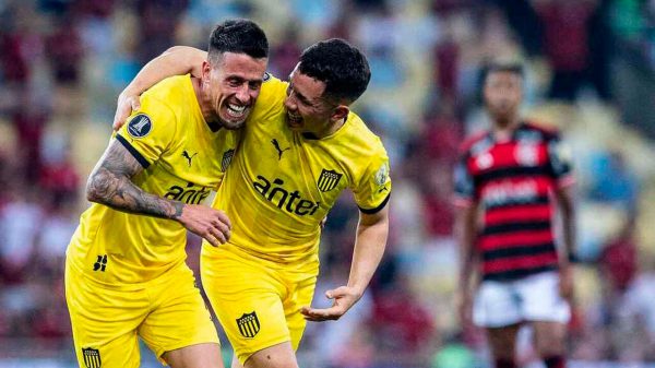 Flamengo de Tite não foi capaz de superar o Peñarol de Aguirre e está fora da Libertadores