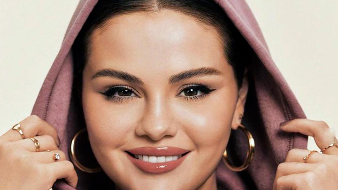 Selena Gomez surpreendeu estudantes de um time de vôlei durante festival de cinema em Telluride