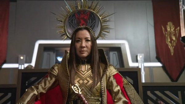 Michelle Yeoh retorna no filme de TV Seção 31, com estreia marcada para 24 de janeiro de 2025