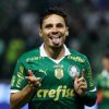 Com gols decisivos, Raphael Veiga é um dos destaques do Palmeiras no Brasileirão